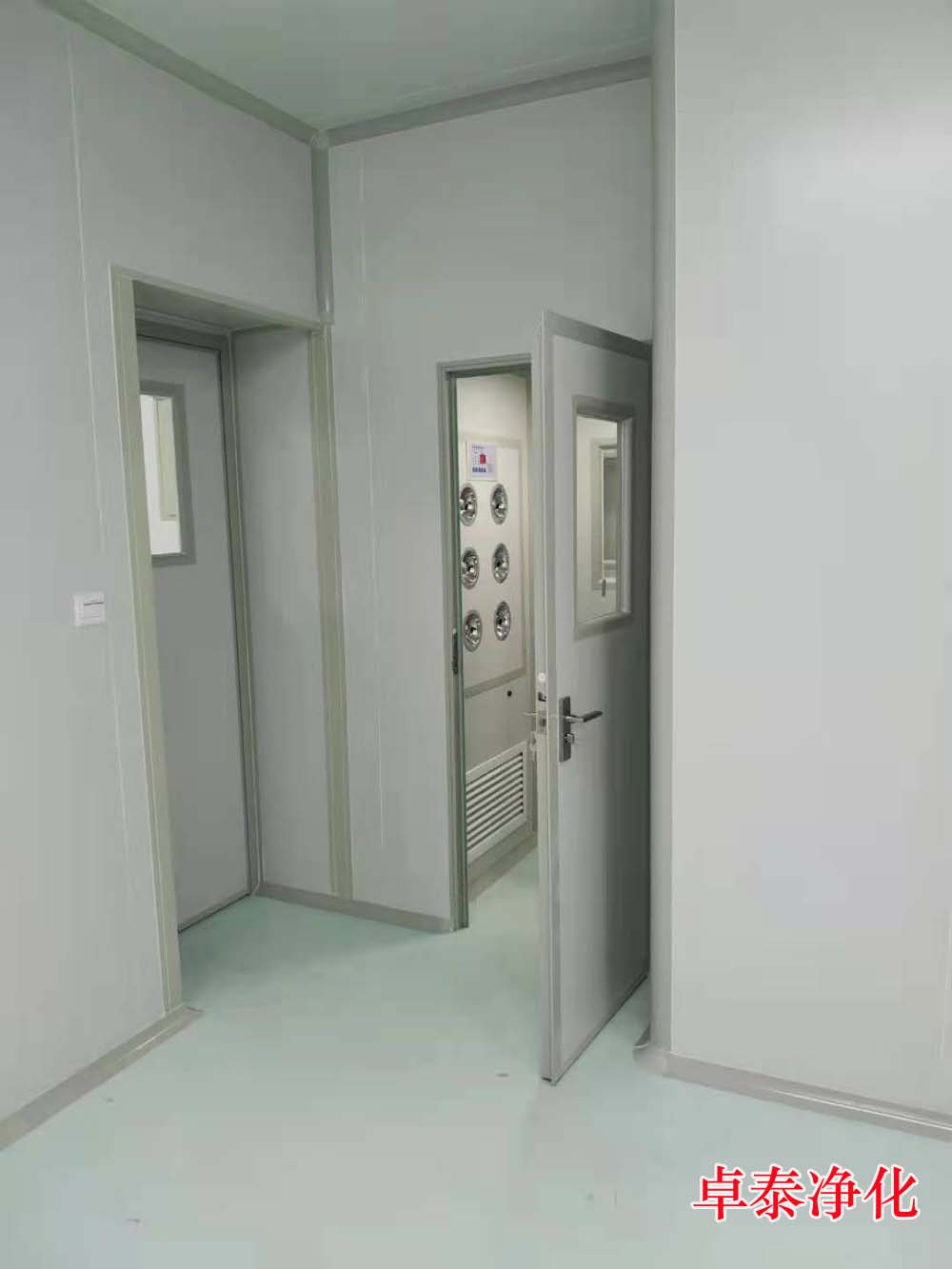 潔凈廠房、凈化車間中那些場(chǎng)所不適合安裝風(fēng)淋室及風(fēng)淋室意義